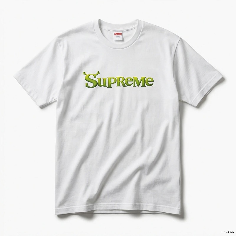 Supreme-printed trendy and cool white T-shirt
